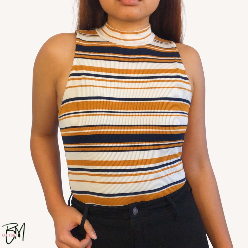 Aeropostale’s Sleeveless Mock Neck Top